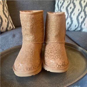 UGG Classic Glitter Leopard Boots Chestnut Big Kid's 5 Women's 7